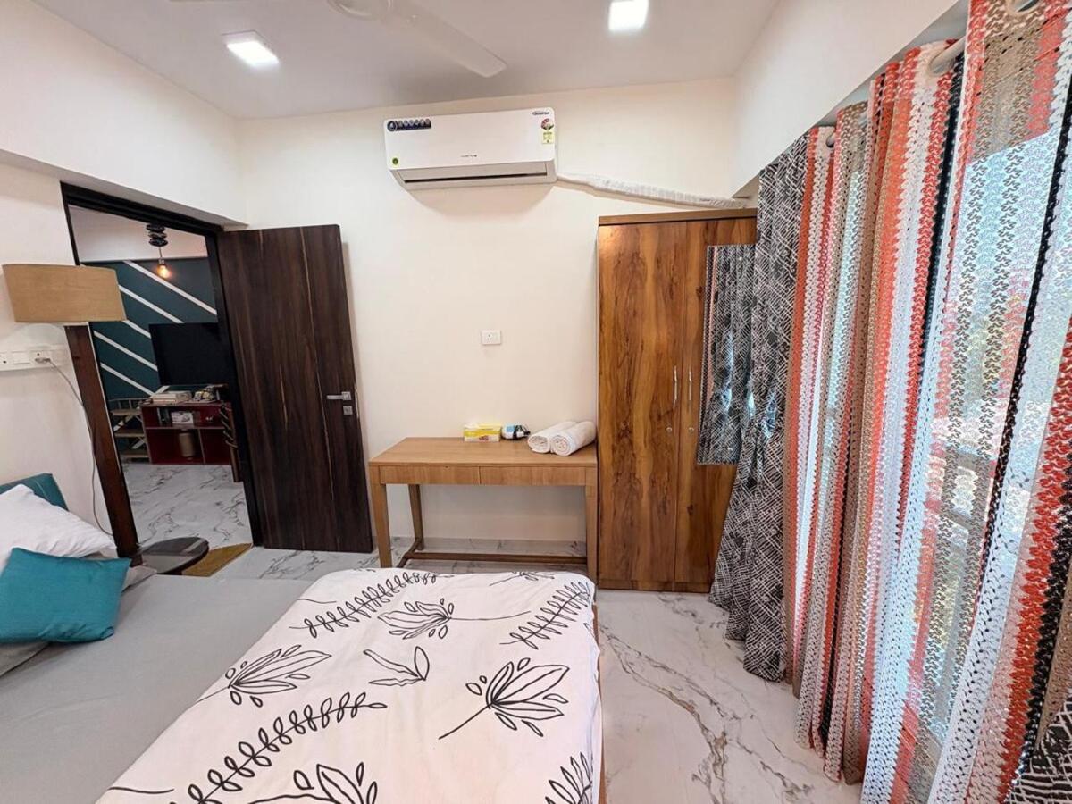 Stunning 1bhk With View View, Bandra West Apartament *