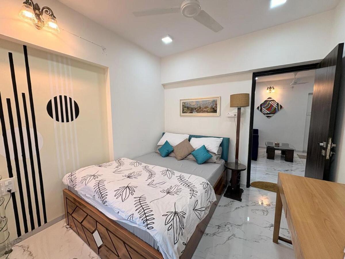 Stunning 1bhk With View View, Bandra West Apartament *